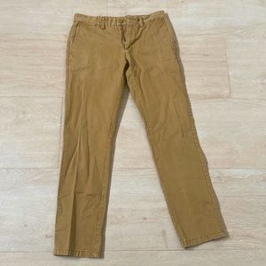 Old Navy Slim Khaki Pants 30/32